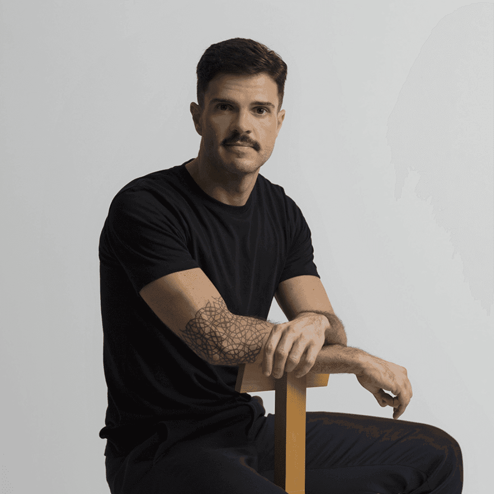 Guto Requena — Palestrante Corporativo