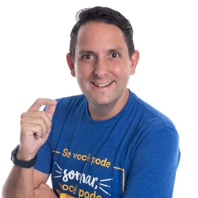 Alexandre Slivnik - Case Disney, Escritor e especialista em excelência organizacional — Palestrante Corporativo