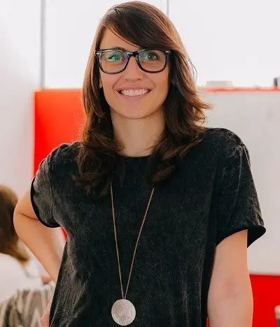 Ana Julia Ghirello - AbeLLha, Executiva e empreendedora — Palestrante Corporativo