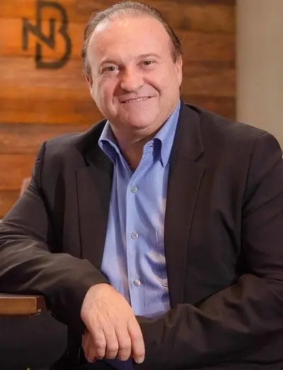 Arri Coser - Fogo de Chão, Empresário e fundador da Fogo de Chão — Palestrante Corporativo
