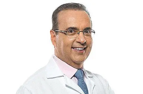 Dr. Bacteria - Roberto Figueiredo, Biomédico e divulgador científico — Palestrante Corporativo