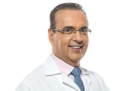 Dr. Bacteria - Roberto Figueiredo, Biomédico e divulgador científico — Palestrante Corporativo