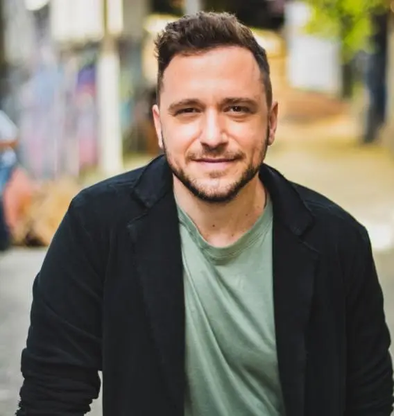 Caco de Castro, Apresentador de TV e cantor — Palestrante Corporativo