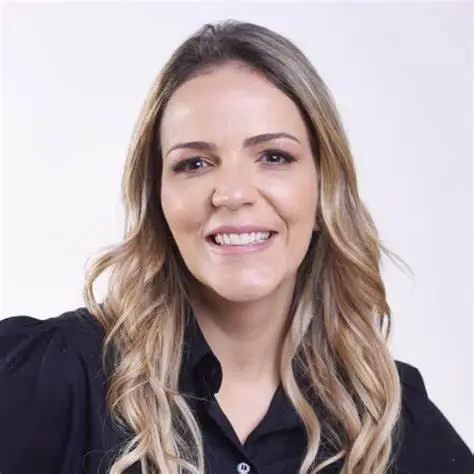 Carol Portilho, Palestrante, coach e especialista em desenvolvimento humano — Palestrante Corporativo