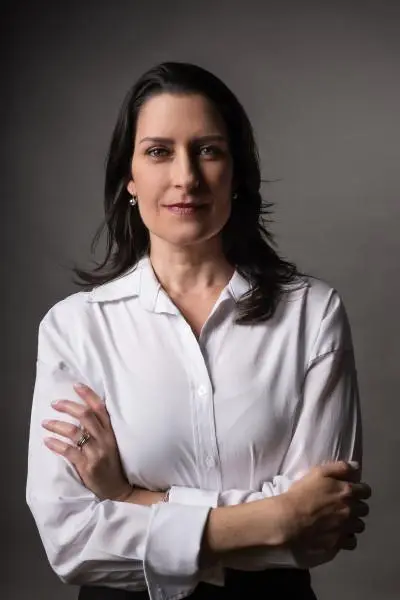 Cinara Maria, Publicitária e especialista em Marketing — Palestrante Corporativo