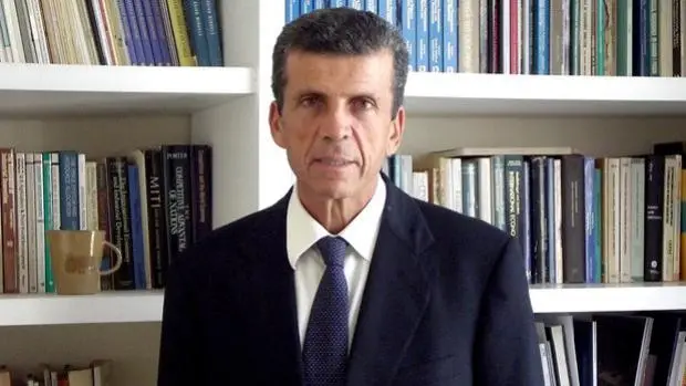 Claudio Roberto Frischtak, Economista e presidente da Inter.B — Palestrante Corporativo
