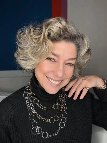 Consuelo Blocker, Influenciadora digital e consultora de moda — Palestrante Corporativo