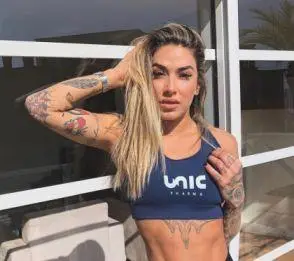 Dani Bolina, Apresentadora, modelo e influenciadora — Palestrante Corporativo