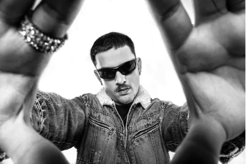 DJ Doug Mayer, DJ e produtor musical — Palestrante Corporativo