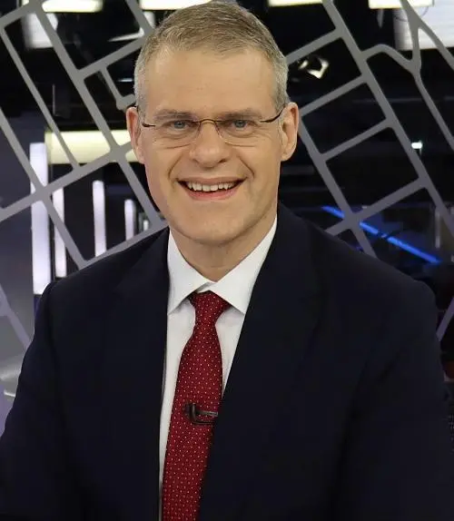 Eduardo Oinegue, Jornalista e âncora de rádio e TV — Palestrante Corporativo