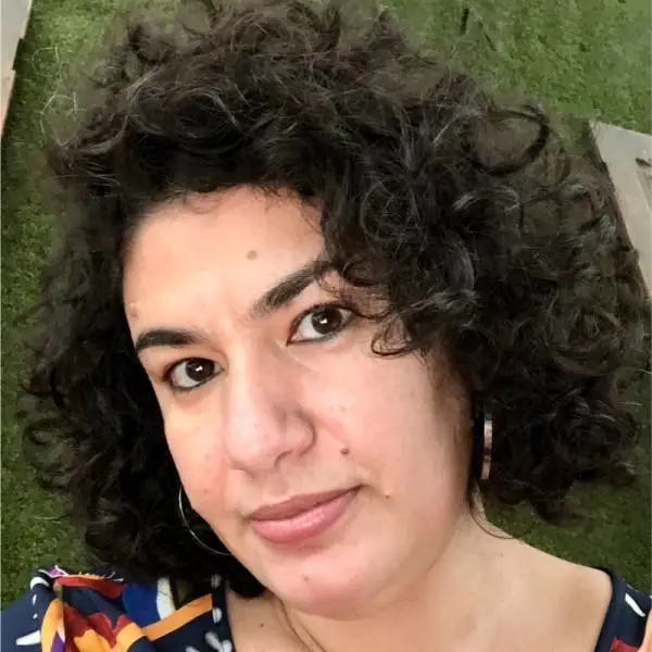 Karen Signori Pereira, Professora e pesquisadora em microbiologia de alimentos — Palestrante Corporativo