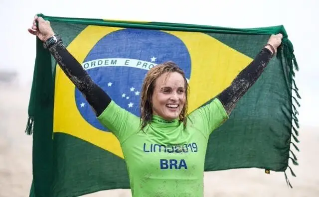 Lena Ribeiro, Atleta de SUP Race e Mestre em Nutrição — Palestrante Corporativo