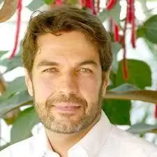Mario Saveri, Advogado, economista e professor — Palestrante Corporativo