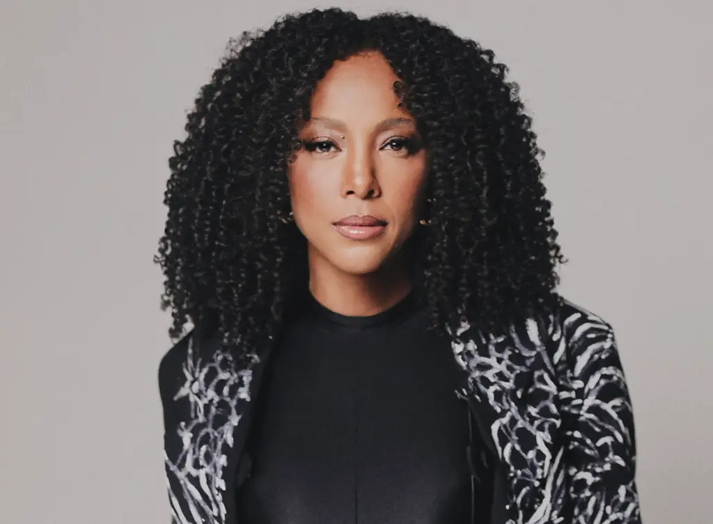 Negra Li, Cantora, compositora e atriz — Palestrante Corporativo